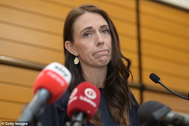 In an emotional news conference on Thursday, Ardern acknowledged that he might not be the right person to lead the Labor Party.
