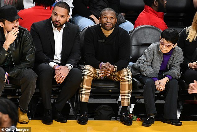 Floyd - Boxer Floyd Mayweather Jr. attends Los Angeles Lakers and Los Angeles Clippers game at Crypto.com Arena