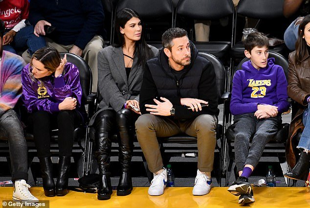 Zachary: Zachary Levi attends Los Angeles Lakers and Los Angeles Clippers game at Crypto.com Arena