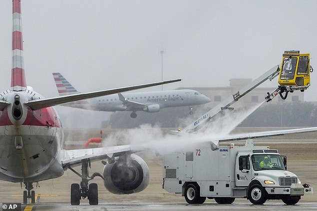 Nearly 600 flights to and from Dallas-Fort Worth International Airport due to frost