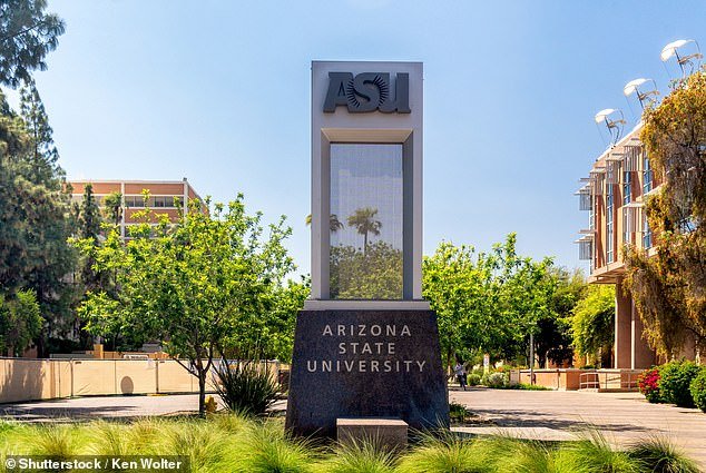 The highest observed enrollment fee for a tuition payment plan offered by a college was $200 at Arizona State University