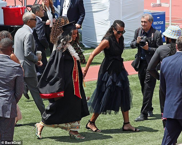 Sasha Obama will graduate in May 2023 in the presence of proud parents Barack and Michelle