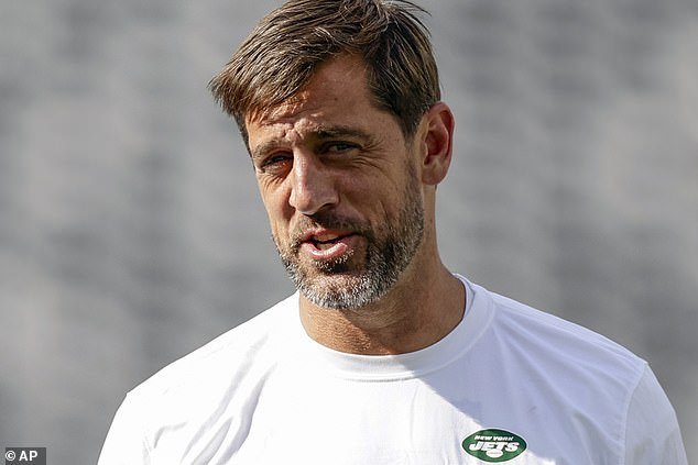 Jets QB Aaron Rodgers plans to return to NYC for his team's game against the Chiefs on Sunday