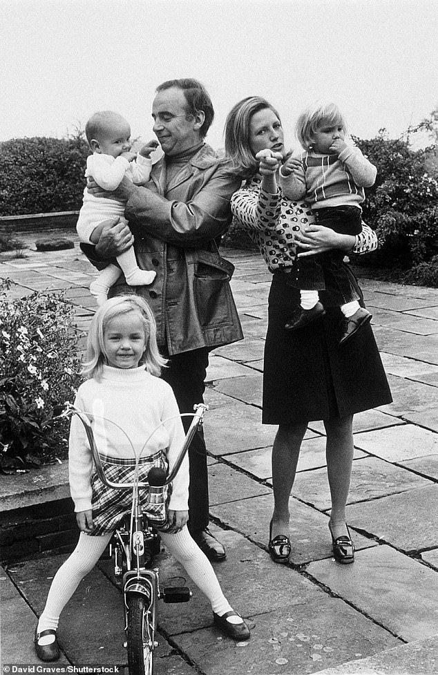 Rupert Murdoch with his second wife Anna and their children Lachlan, James and Elisabeth