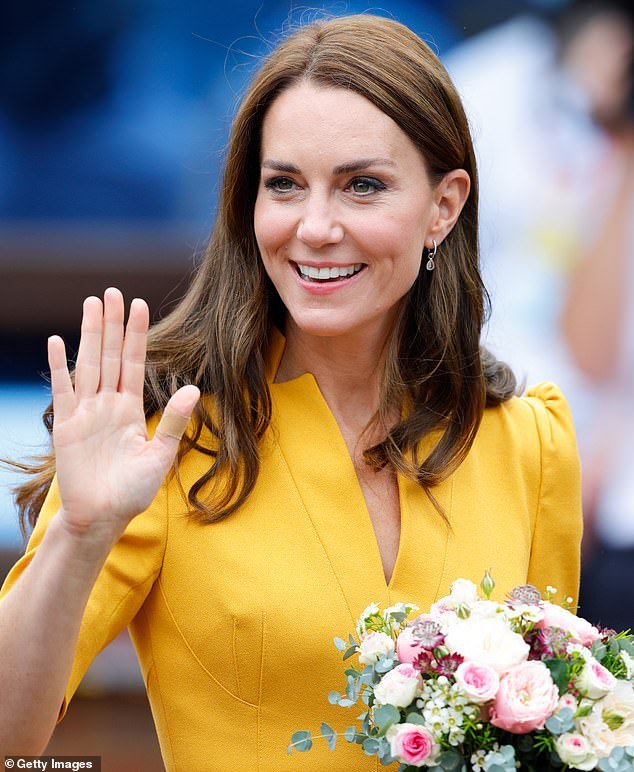 Kate Middleton Sports A Bandaged Hand Again Weeks After Injuring Her ...