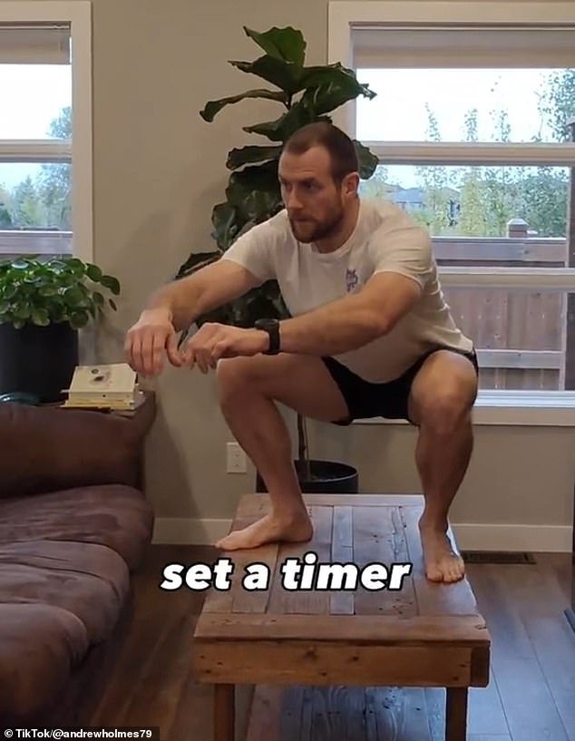 Holmes explained that all you have to do is set a timer for 10 minutes and repeat the following set of three moves as many times as you can: 10 squats, 10 push-ups, and a 20-second plank.