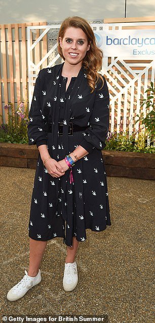 Beartrice chose black to watch Celine Dion in Hyde Park