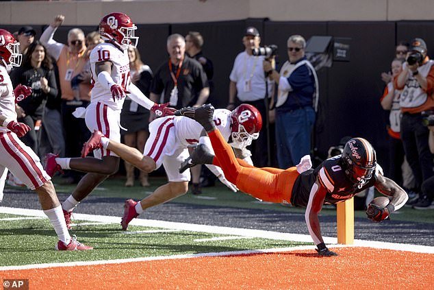 The 22nd-ranked Cowboys defeated the ninth-ranked Sooners 27-24 in an extremely close game