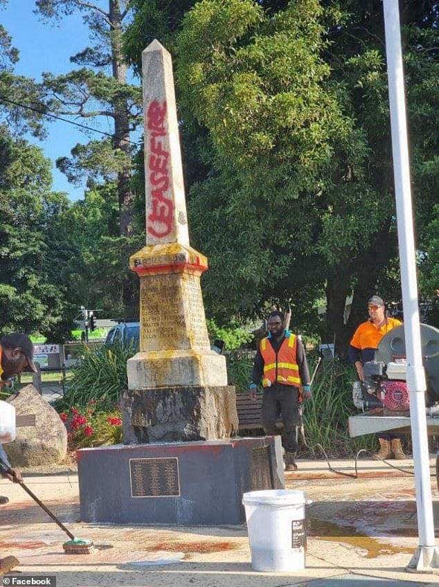 'Ceasefire' was scrawled in large red letters on the monument's obelisk (photo)