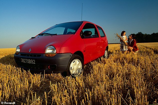 The design of the Twingo EV concept matches the shape of the MK1's headlight and the three-slot vent in the hood