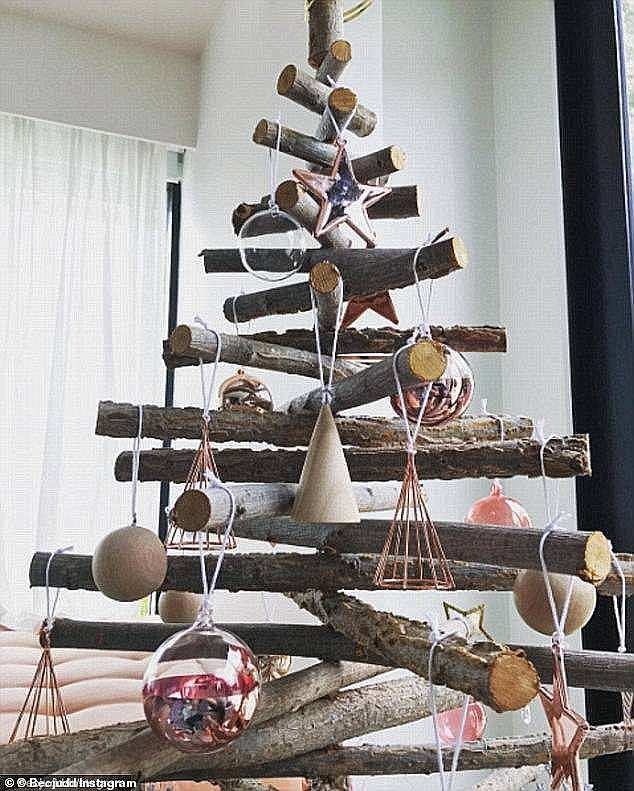 In 2016, the mother-of-four shocked the world when she showed off her Scandinavian-style tree made from recycled branches