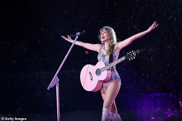 Taylor Swift performs in Rio de Janeiro, Brazil during night two of 'Taylor Swift The Eras Tour' on Sunday, November 19, 2023