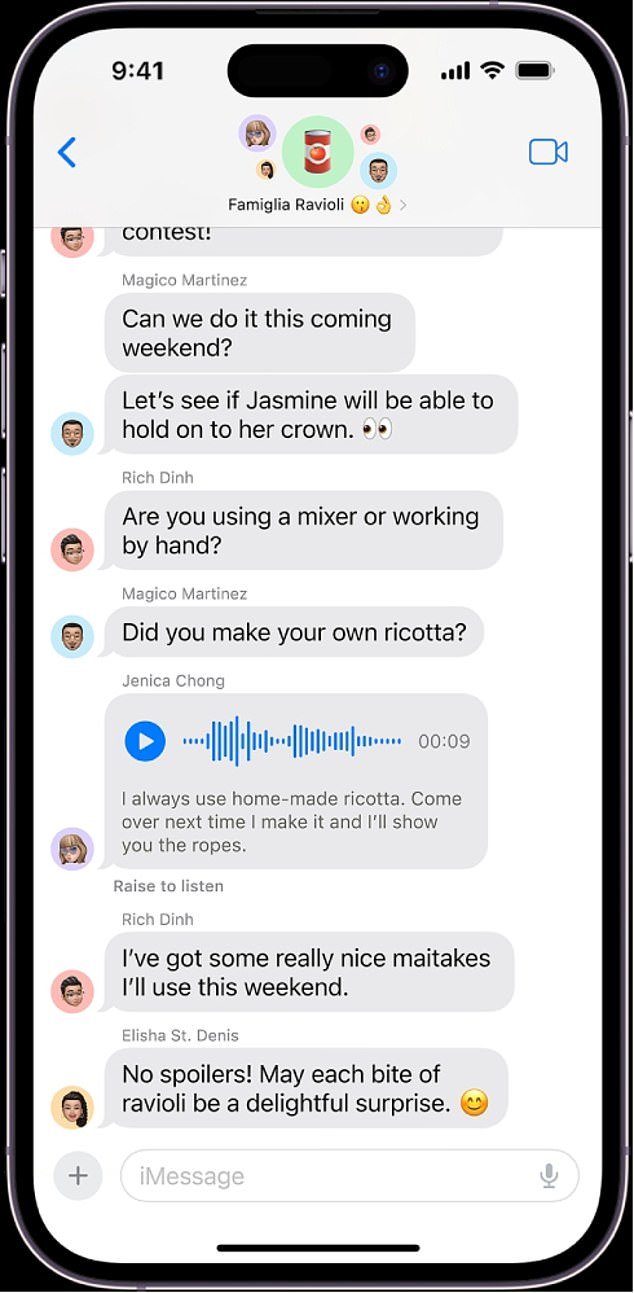 You can now see transcripts of voice messages as well as pause recordings (Apple)