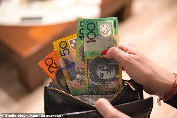 The Reserve Bank of Australia has released the minutes of its November meeting.  The photo shows a woman's hand taking money from a wallet