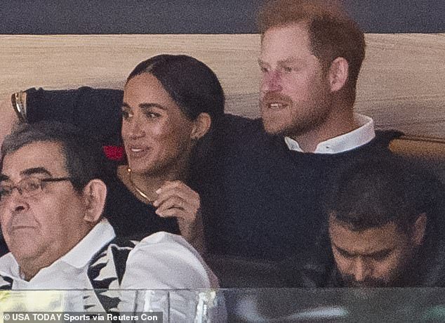 The Duke and Duchess of Sussex had a great time last night in their box at Rogers Arena