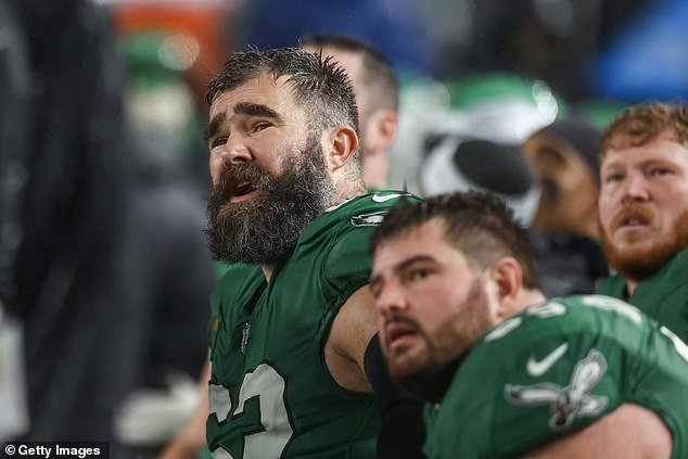 Jason Kelce walked through the tunnel to use the bathroom before returning to help the Eagles earn an overtime victory over the Bills