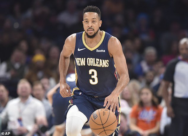 Pelicans shooting guard CJ McCollum is suffering from a minor right lung collapse