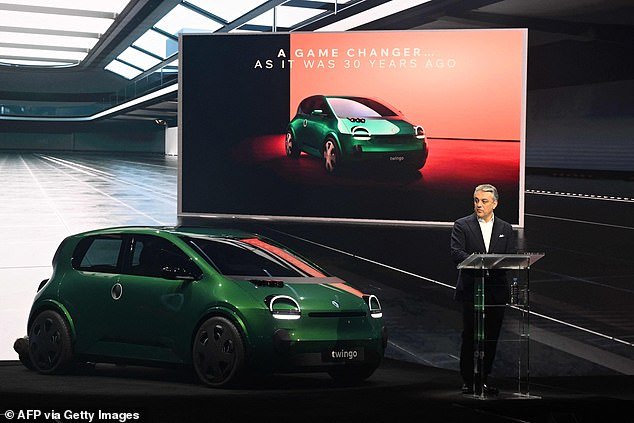 Renault Twingo will be reborn as an affordable EV for 2026: prices start below €20,000 without subsidies and incentives, boss Luca de Meo promised on Wednesday during the unveiling of the concept in Paris (photo)