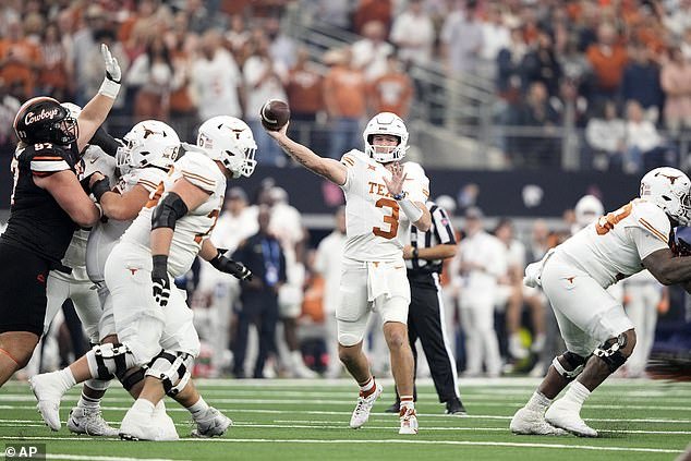 Texas' Quinn Ewers looked solid all game, throwing for 452 yards and four touchdowns