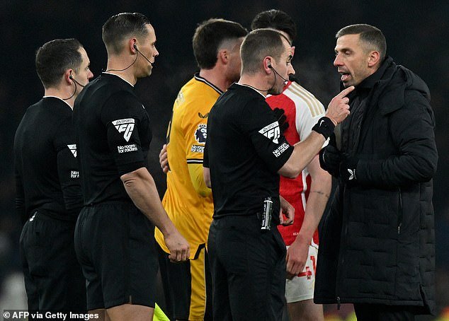 Frustrated Wolves boss Gary O'Neil protests to match officials at the final whistle