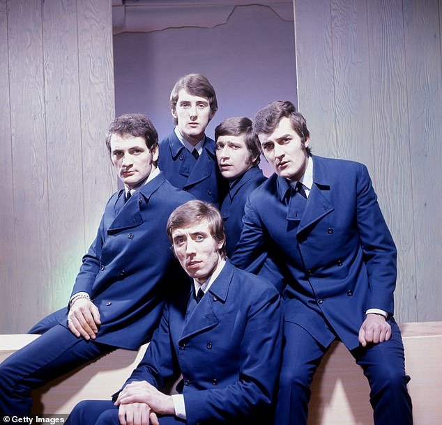 (clockwise from left) Ray Thomas, Michael Pinde, Denny Laine, Graeme Edge and bassist Clint Warwick of The Moody Blues are pictured in 1967
