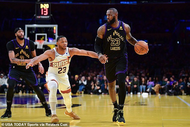 LeBron James led the way for the Lakers with 31 points and 11 assists, guiding his team to victory