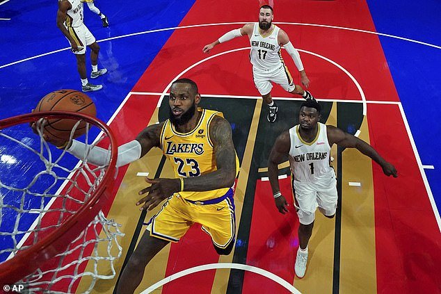 LeBron James led the Lakers to a victory with 30 points and eight assists in Vegas