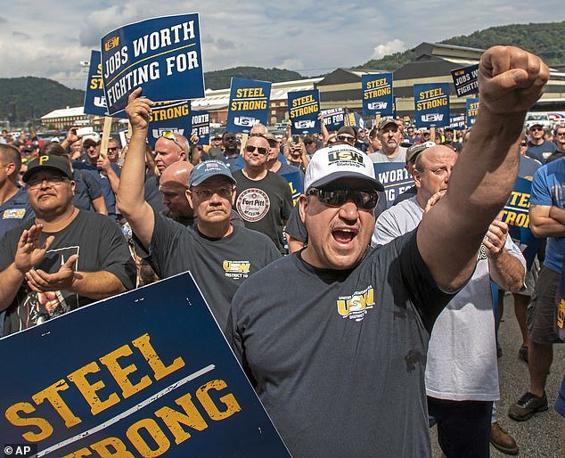 The photo shows hundreds of United Steelworkers meeting in August 2018