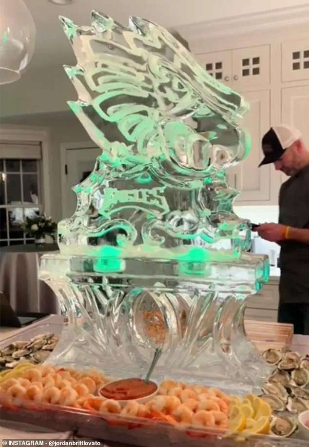 The party had a huge ice sculpture in the shape of the Eagles logo as its centerpiece