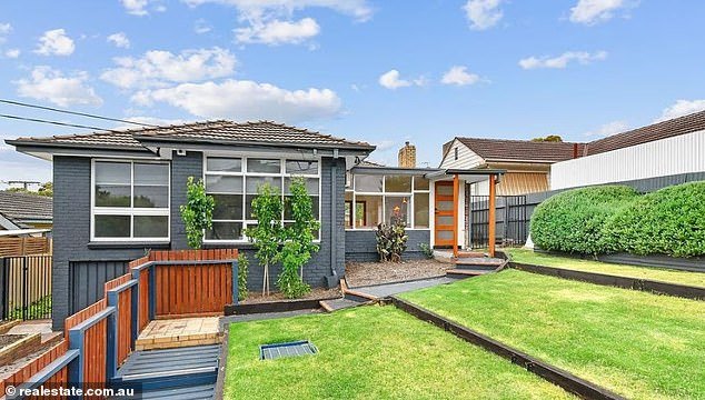 The couple failed to obtain permits to demolish an internal wall and build a terrace and veranda, and also failed to meet building orders for their Frankston estate.