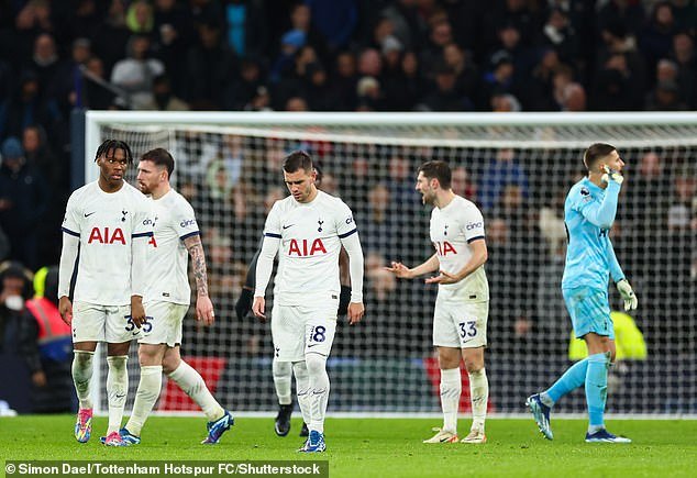 Tottenham lost 2-1 at home to West Ham on Thursday, losing their fifth 1-0 lead in a row