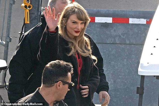 Taylor Swift returned to Arrowhead on Sunday to see her boyfriend Travis Kelce in action