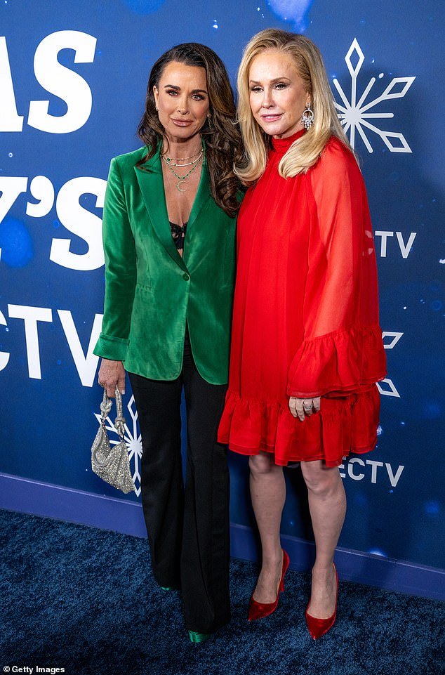 Kathy Hilton Tearfully Recalls How She And Sister Kyle Richards Managed To Reconcile Following Their Months-long Feud After THAT Fight On RHOBH