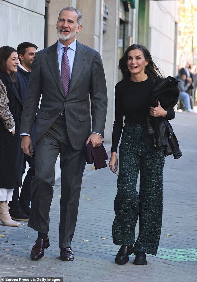 In the photo: King Felipe and Queen Letizia appeared cheerful today as they arrived at Pabú restaurant in Madrid