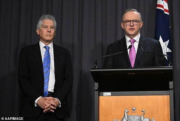 Stephen Smith (pictured, left), Australia's most senior diplomat in Britain, has ended the popular Australia Day Gala Dinner held annually for the past two decades in the marble-clad Exhibition Hall of the Australian High Commission on the Strand on the Saturday closest to January 26