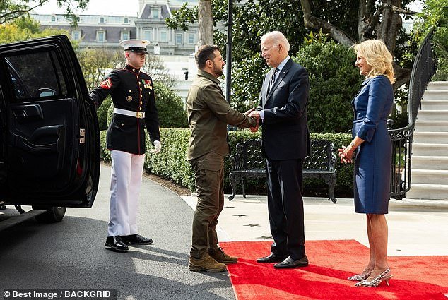 The Biden administration is increasing pressure on Congress to provide billions in additional aid to Kiev in its war with Russia.  In the photo, President Joe Biden and his wife First Lady Jill Biden welcomed Zelensky and his wife First Lady of Ukraine Olena Zelenska to the White House