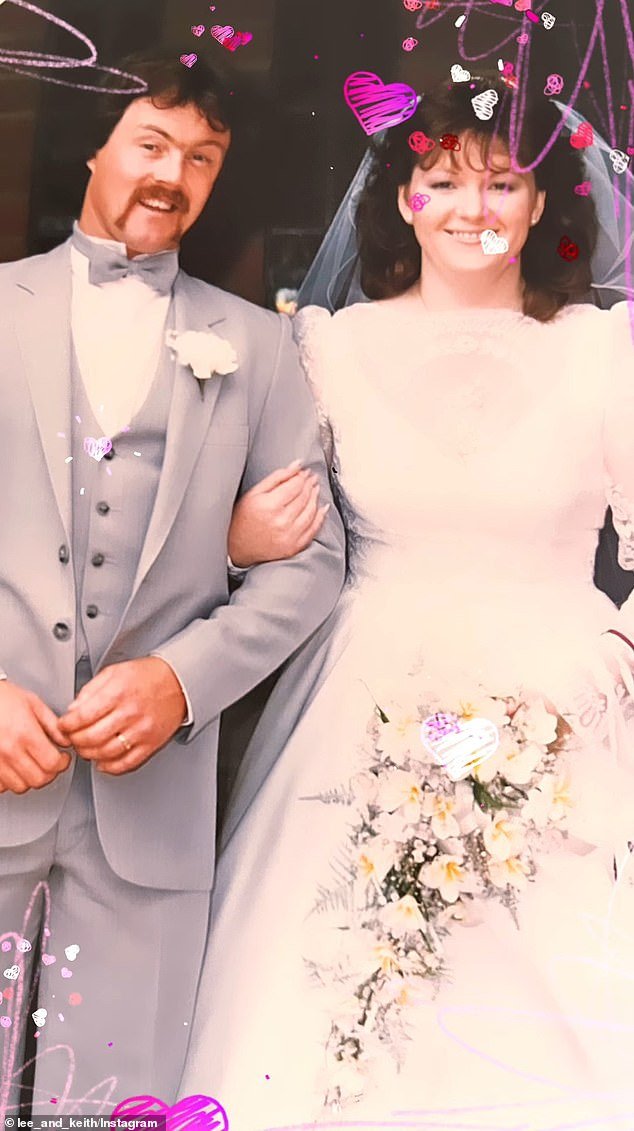 In another photo, the lovebirds look dapper on their wedding day in 1986, with Lee looking absolutely radiant in a wedding dress and Keith looking dapper in a tuxedo.
