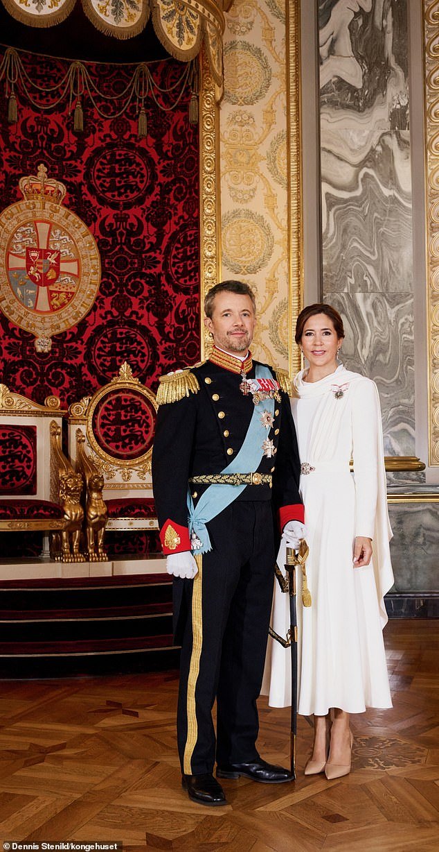1705705600 330 First official portraits of King Frederik and Queen Mary as