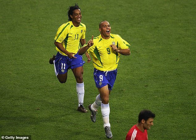 Ronaldo (No. 9) also included his Brazilian teammate and fellow icon Ronaldinho (No. 11)