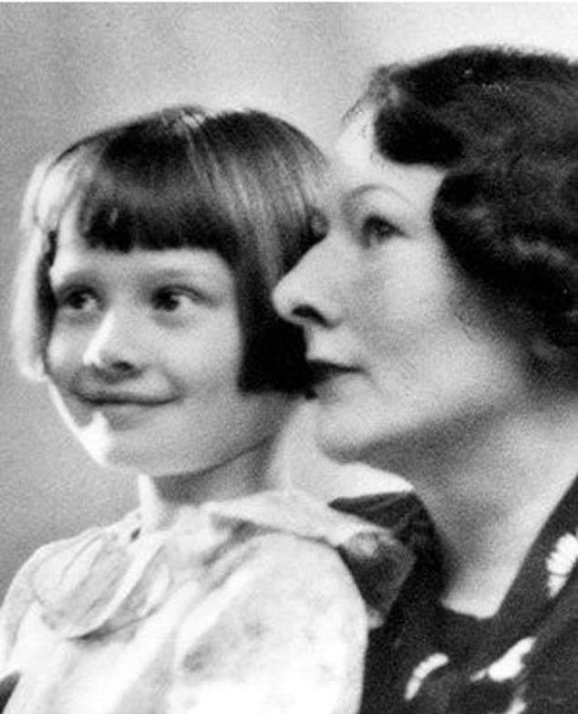 Hepburn was the daughter of the Dutch Baroness Ella Van Heemstra.  Above: The mother and daughter in 1935