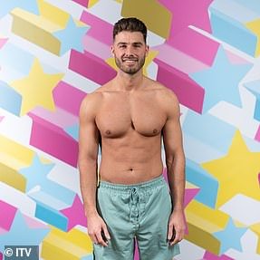 1706132327 336 Love Islands Tom Clare and Samie Elishis VERY short lived romance