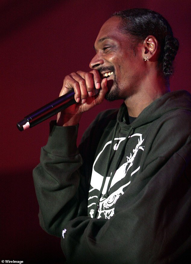 Snoop also performed at the French designer's birthday party in May 2008 in Los Angeles