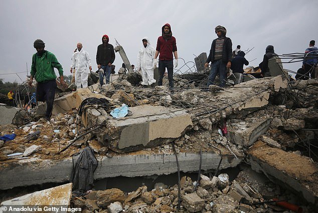Search and rescue in Gaza after an Israeli airstrike on January 29, 2024
