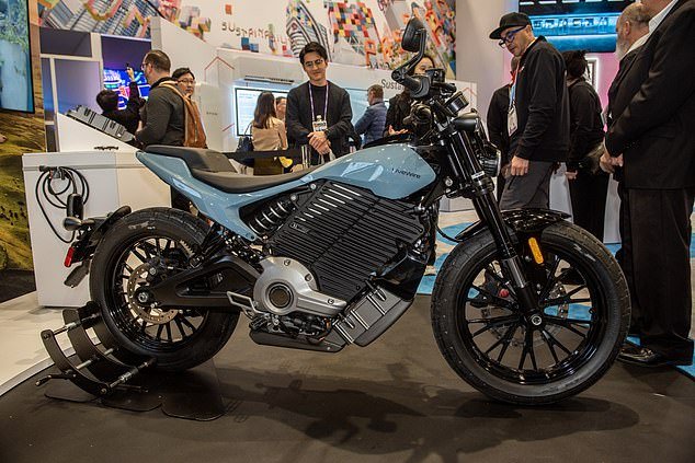 The cooling fins on the LiveWire S2 Del Mar's battery housing may give it the appearance of an internal combustion motorcycle, but a closer look reveals that this transmission-free electric bike is no Harley Davidson.