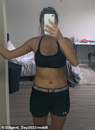 A young woman revealed how she transformed her body in just eight weeks without major diet changes