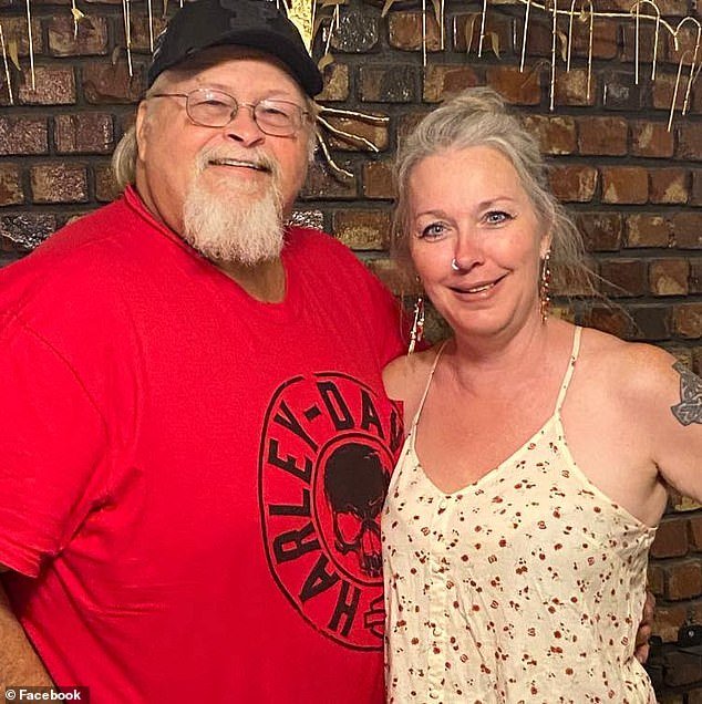 Retired US postal worker kills his fiancee and her two