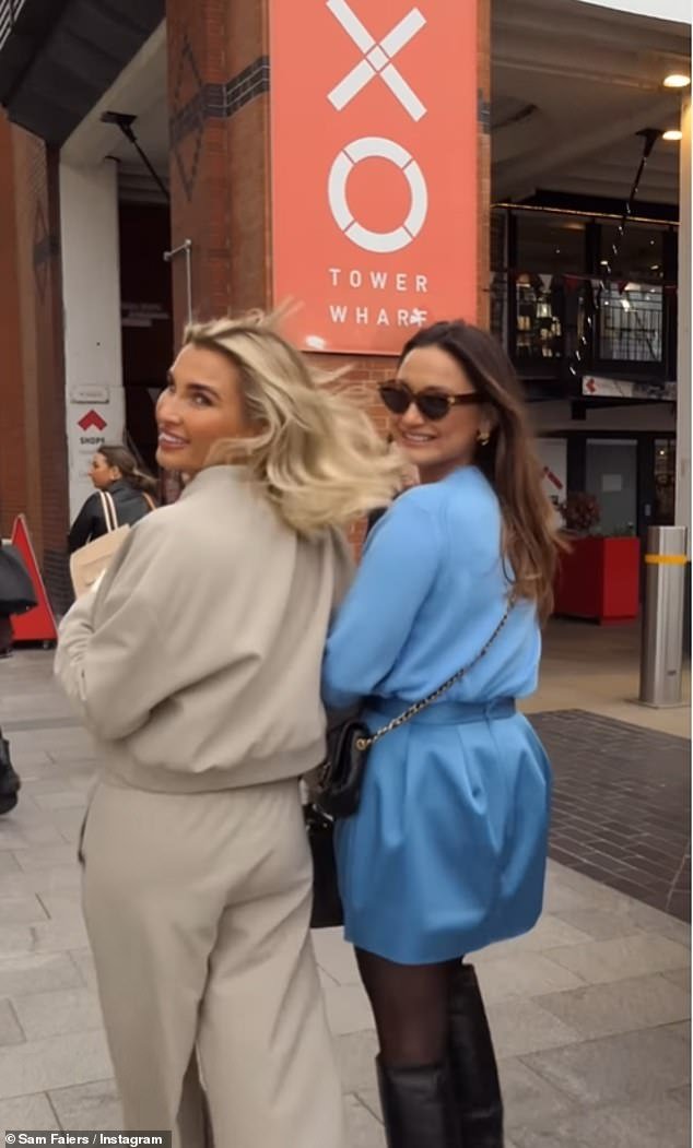 1706791879 904 Sam Faiers and Billie Shepherd pose up a storm in