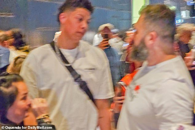 Photos from DailyMail.com showed the couple greeting each other at the Las Vegas Cosmopolitan