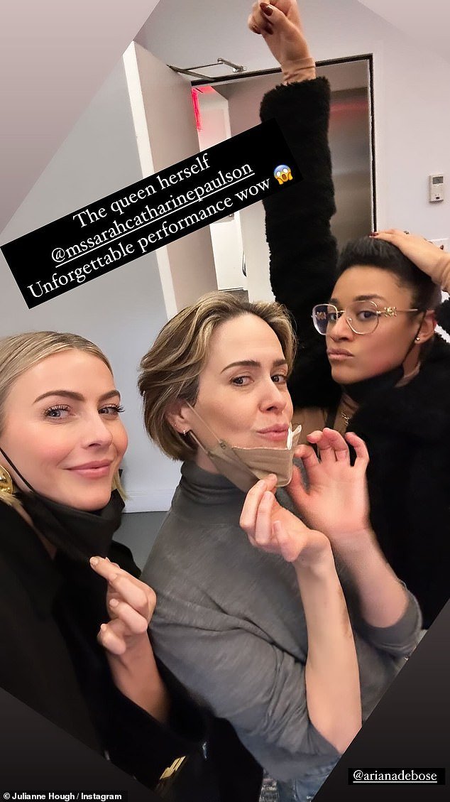 Julianne and Ariana went backstage after the show and praised their friend Sarah Paulson for her performance in Appropriate.  The story revolves around a dysfunctional family who gather for their father's funeral in Arkansas and battle for their inheritance.