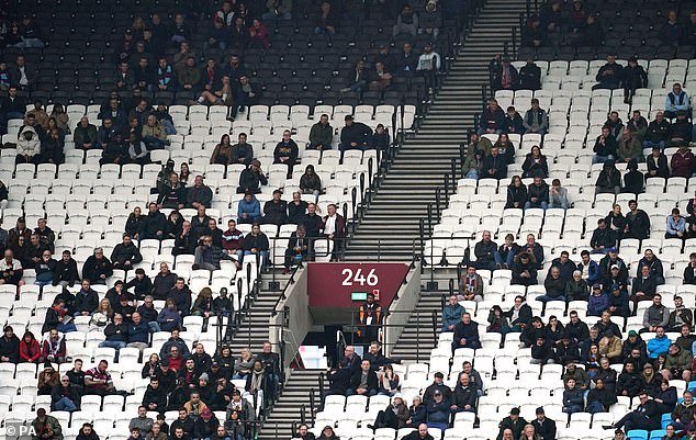 Fans left the London Stadium in droves on Sunday as West Ham trailed Arsenal 4-0 at half-time